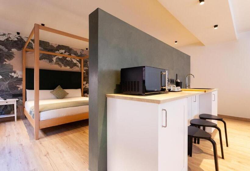 سوئیت با تخت بزرگ, Welldone Sierpes Boutique