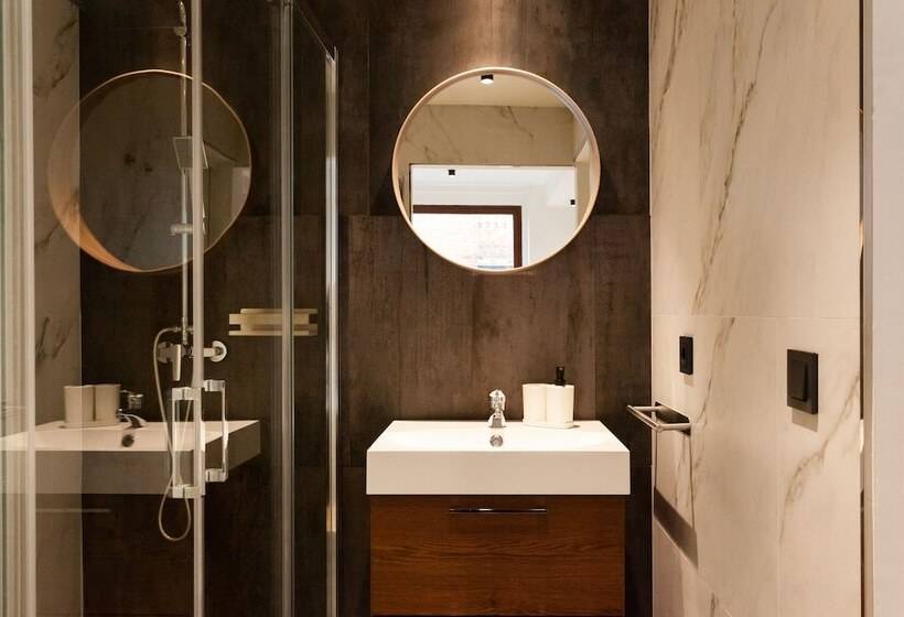 اتاق استاندارد, Welldone Sierpes Boutique