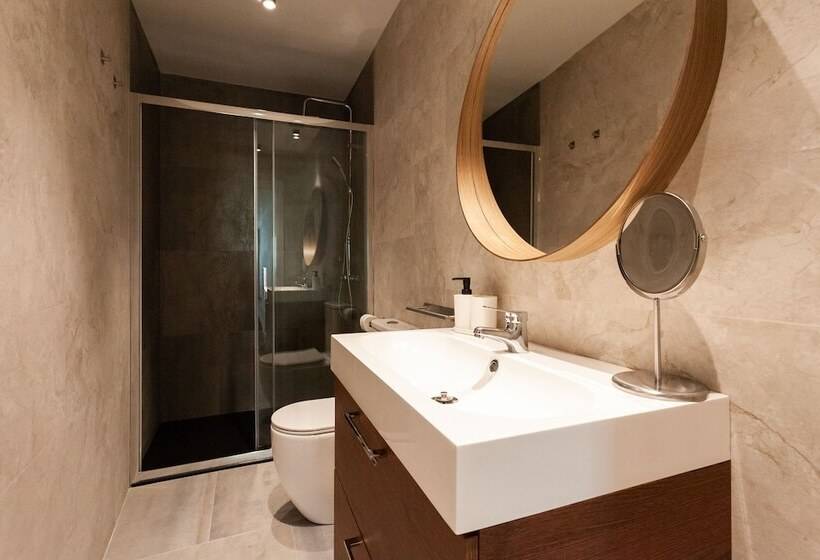 اتاق سوپریور, Welldone Sierpes Boutique