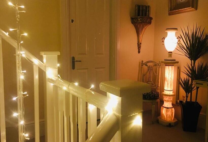 スタンダードルーム, Upton Country Park Guest House