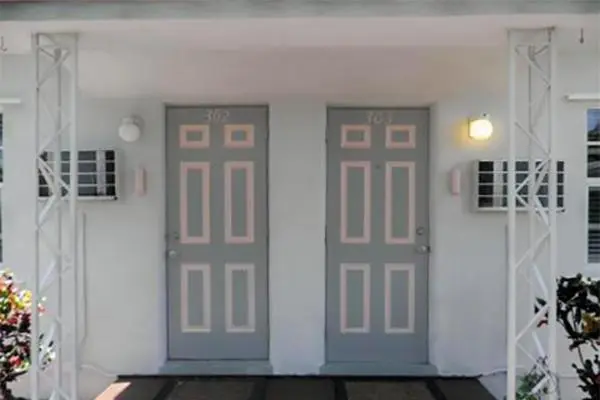 スタンダードスタジオ, Richard S Motel Extended Stay