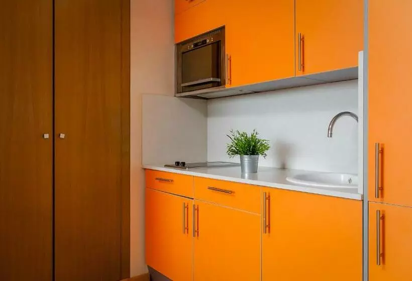 استودیو خانوادگی, Aparthotel Wellness