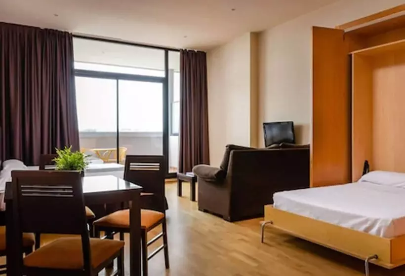 استودیو خانوادگی, Aparthotel Wellness