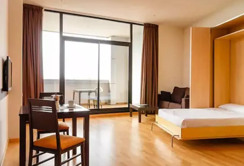 استودیو خانوادگی, Aparthotel Wellness
