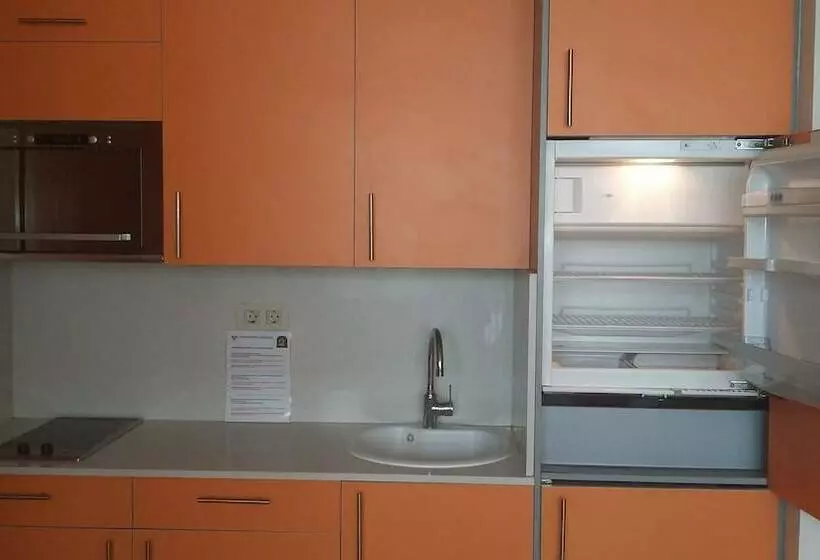 استودیوی استاندارد, Aparthotel Wellness
