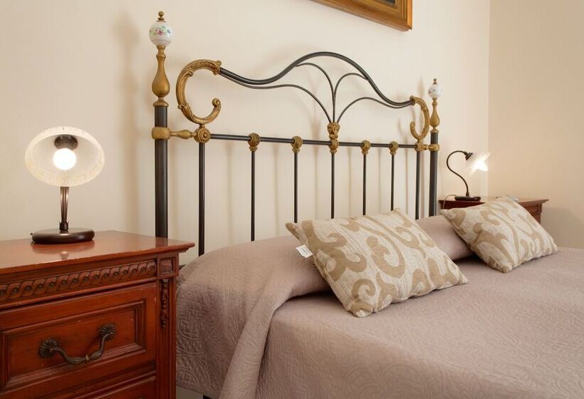 اتاق کلاسیک سه تخته, B&b Al Piazza Marina