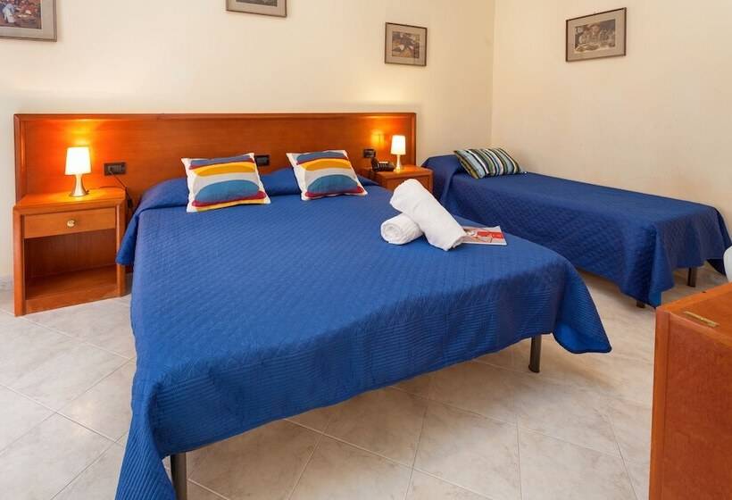 اتاق کلاسیک سه تخته, B&b Al Piazza Marina