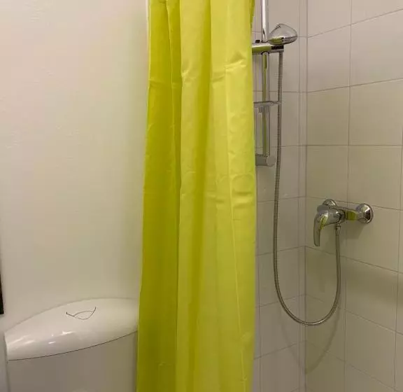 Economy-huone, B&b Binot