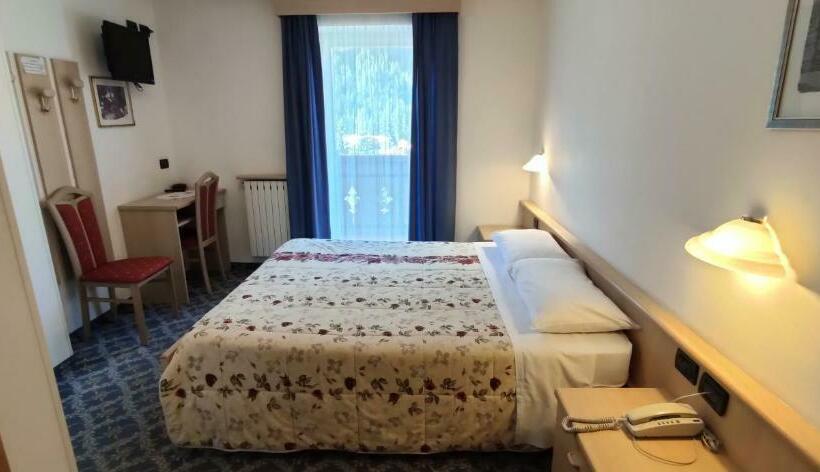 غرفة قياسية, Albergo Fiordaliso