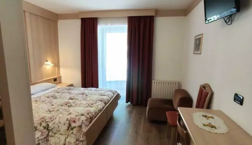 اتاق استاندارد, Albergo Fiordaliso