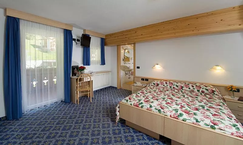 اتاق استاندارد سه نفره, Albergo Fiordaliso