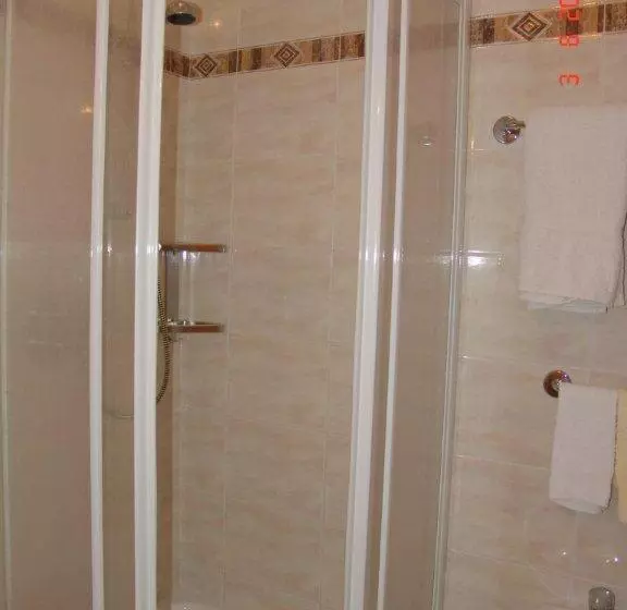 اتاق استاندارد چهار تخته, Albergo Fiordaliso