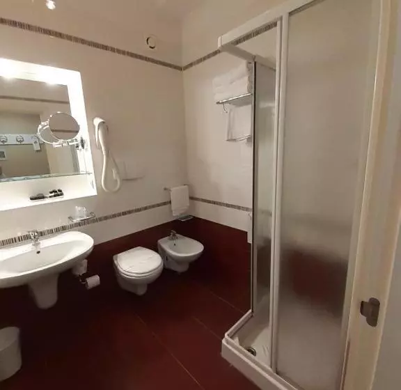 اتاق استاندارد سه نفره, Barion Hotel & Congressi