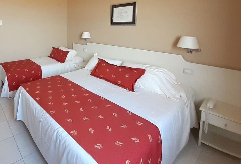 Quarto Triplo Estandar, Barion Hotel & Congressi