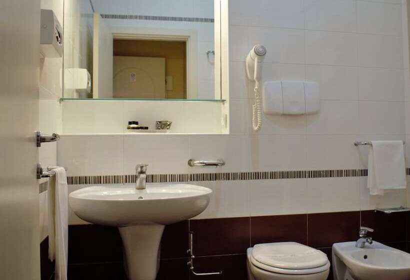 חדר משפחתי, Barion Hotel & Congressi