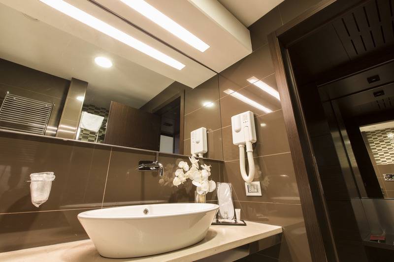 带大床的豪华间, Bastion Heritage Hotel Relais & Châteaux