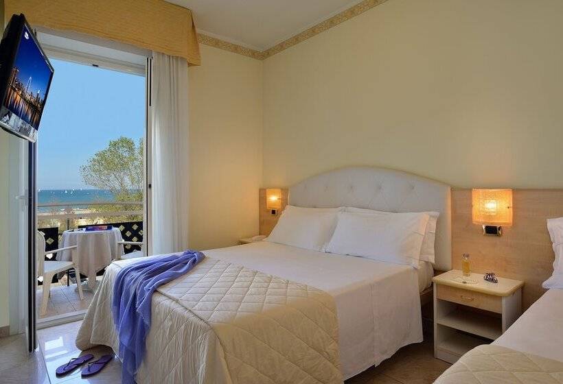 اتاق استاندارد سه نفره, Gaston