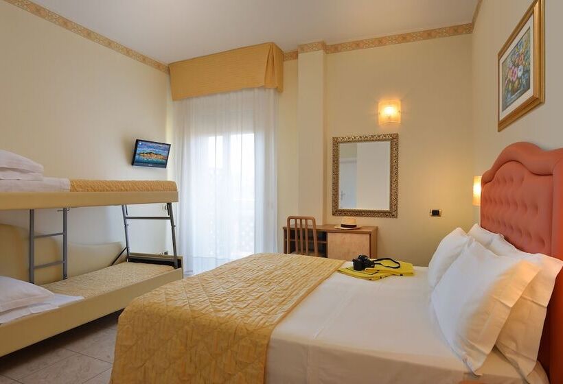 اتاق استاندارد چهار تخته, Gaston