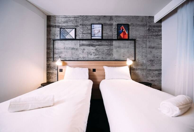 Номер Стандарт, Ibis Belfast City Centre