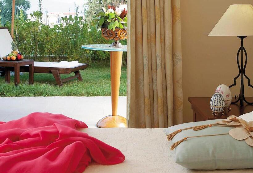 بنجلو قياسى مطلّ علي الحديقة, Grecotel Larissa Imperial