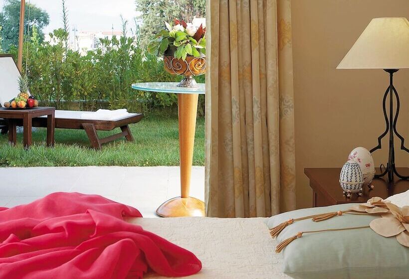 بنجلو قياسى مطلّ علي الحديقة, Grecotel Larissa Imperial