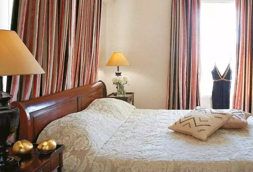 سوئیت اجرایی با چشم‌انداز باغ, Grecotel Larissa Imperial
