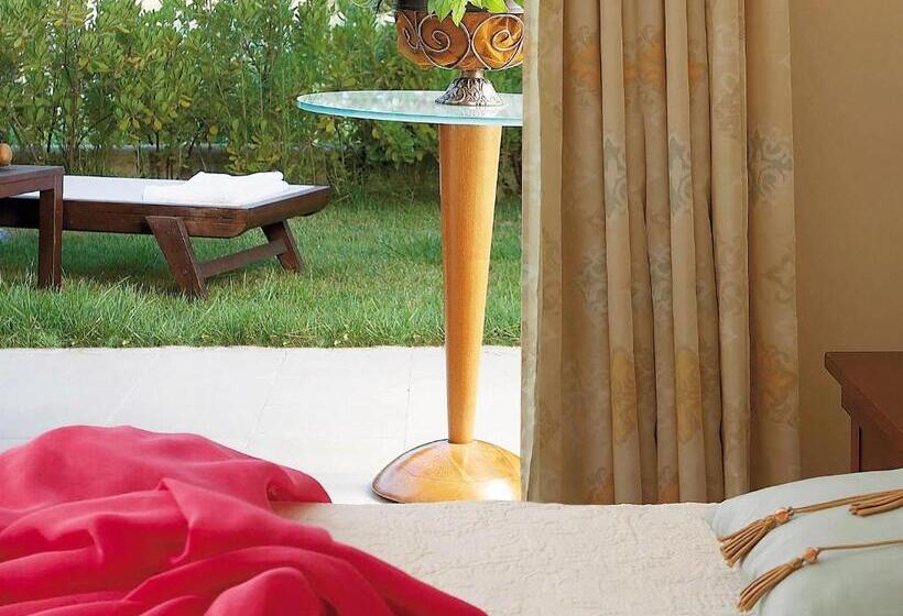 بنجلو قياسى مطلّ علي الحديقة, Grecotel Larissa Imperial