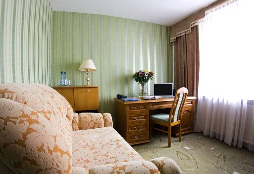 דירת חדר, Luchesa