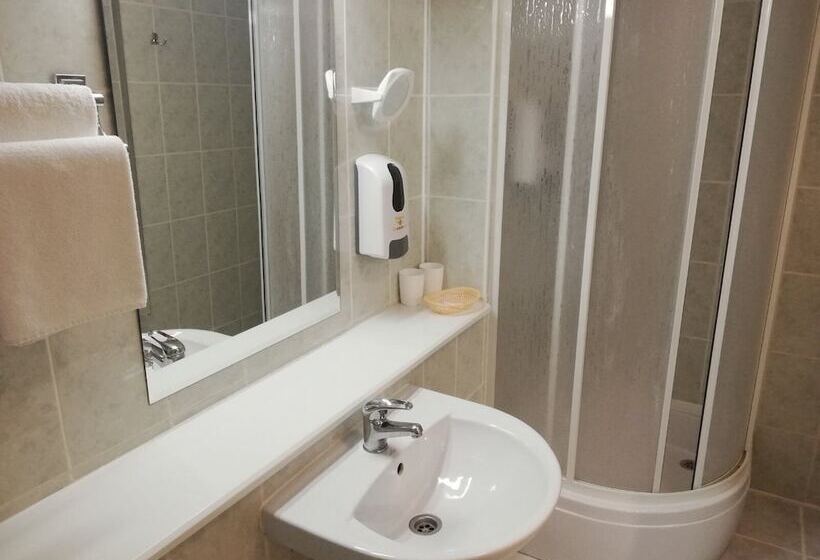 חדר סטנדרט יחיד, Luchesa