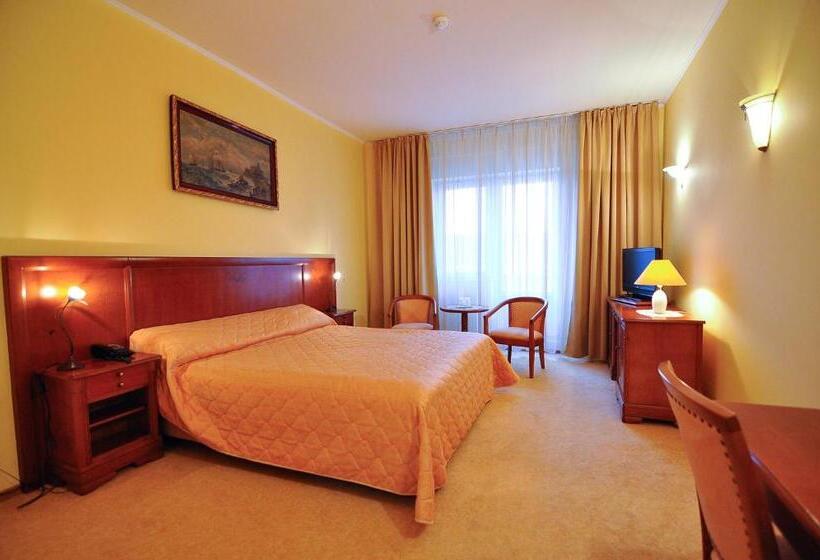 Номер Superior, Maxim