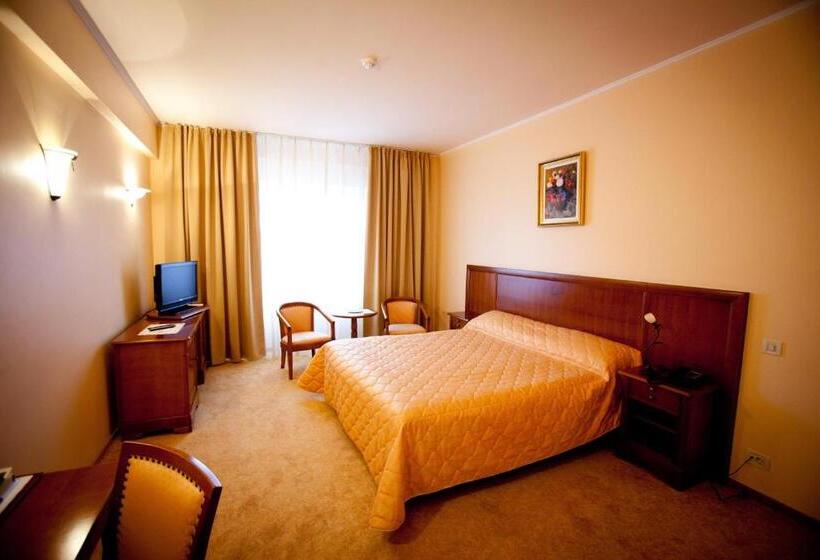 Номер Superior, Maxim