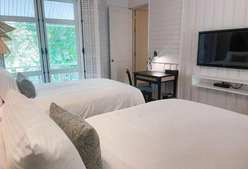 Family Connecting Room