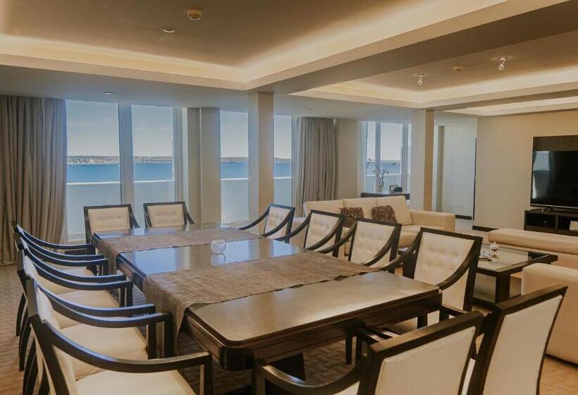 סוויטה נשיאותית, Rayentray Grand