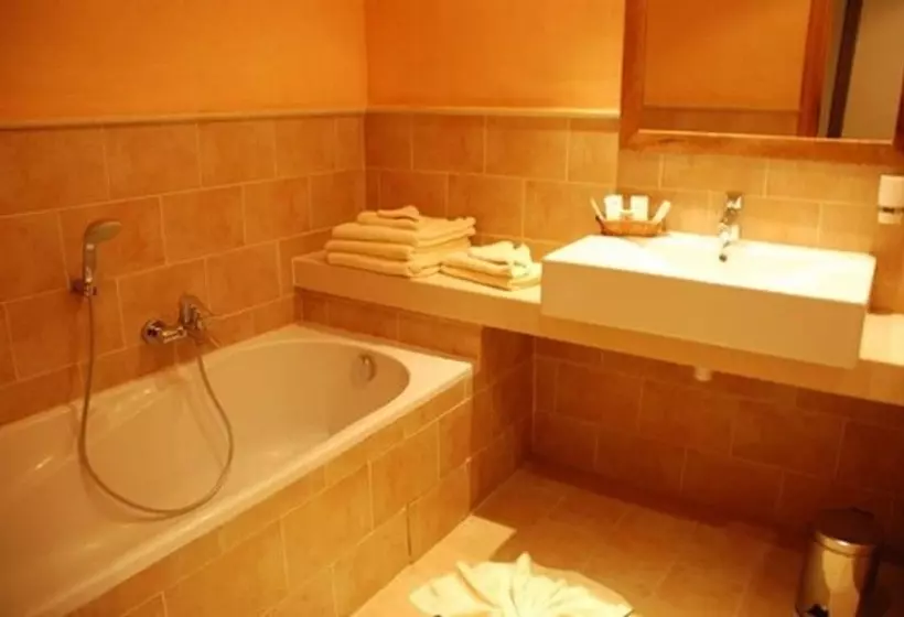 اتاق استاندارد, Sahara Douz