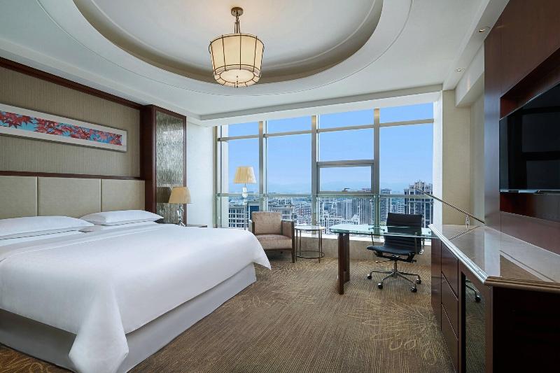 غرفة سوبيريور, Touring