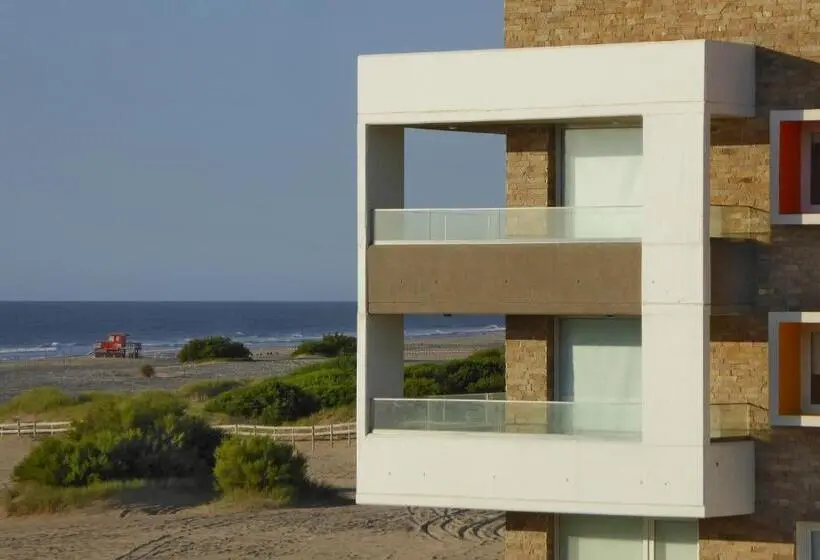 ２ベッドルームアパートメント, Meca Playa