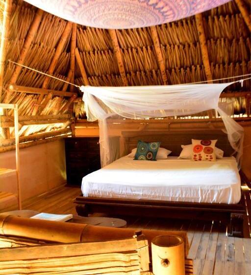 اتاق لوکس سه تخته, Jui Chi Mama