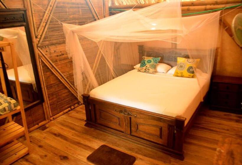 اتاق استاندارد با سرویس بهداشتی مشترک, Jui Chi Mama