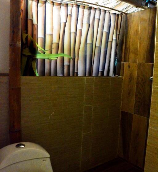 اتاق استاندارد با سرویس بهداشتی مشترک, Jui Chi Mama