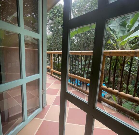 اتاق استاندارد با بالکن, Jui Chi Mama