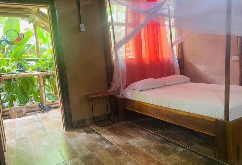 اتاق استاندارد با چشم‌انداز باغ, Jui Chi Mama