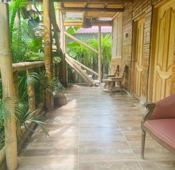 اتاق استاندارد با چشم‌انداز باغ, Jui Chi Mama