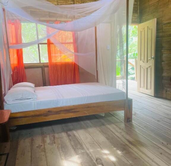 اتاق استاندارد با بالکن, Jui Chi Mama