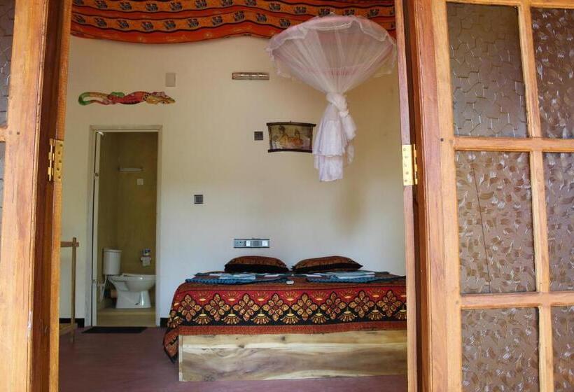 חדר סטנדרט עם מרפסת, Margarita Kitesurfing School Sri Lanka