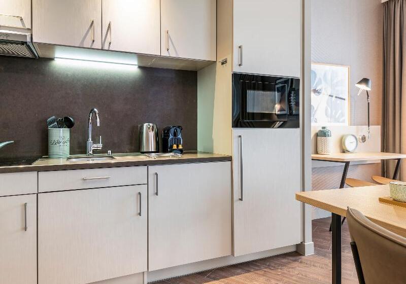 Студия Стандарт, Aparthotel Adagio Paris Suresnes Longchamp