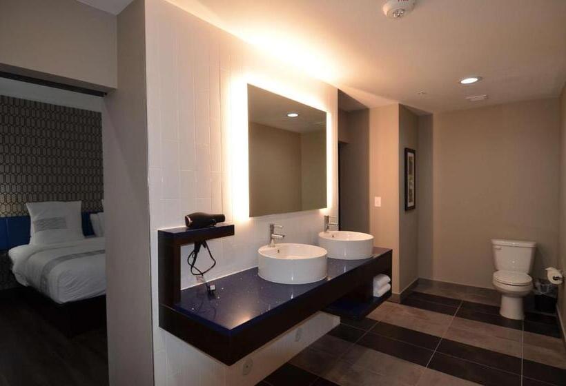 غرفة قياسية لذوى الاحتياجات الخاصة, Glō Best Western Enid Ok Downtown   Convention Center