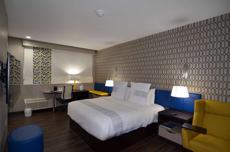 غرفة قياسية سرير كينج, Glō Best Western Enid Ok Downtown   Convention Center