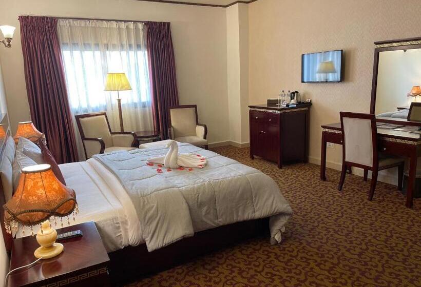 סוויטה אקזקיוטיב, Boulevard Palace