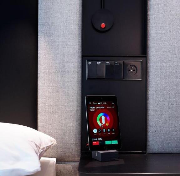 キングサイズベッドのスタンダードルーム, Citizenm Paris Champselysees