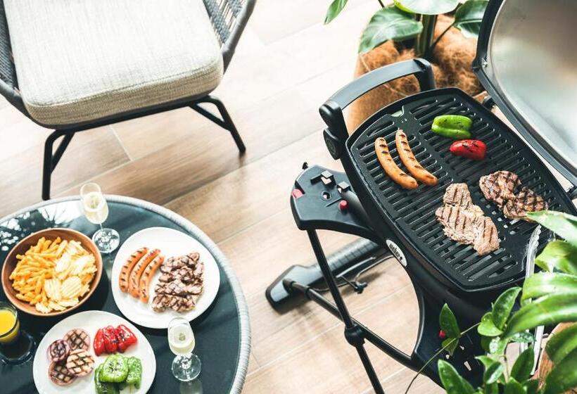 اتاق اجرایی با تخت بزرگ, Nest Hotel Naha Kumoji